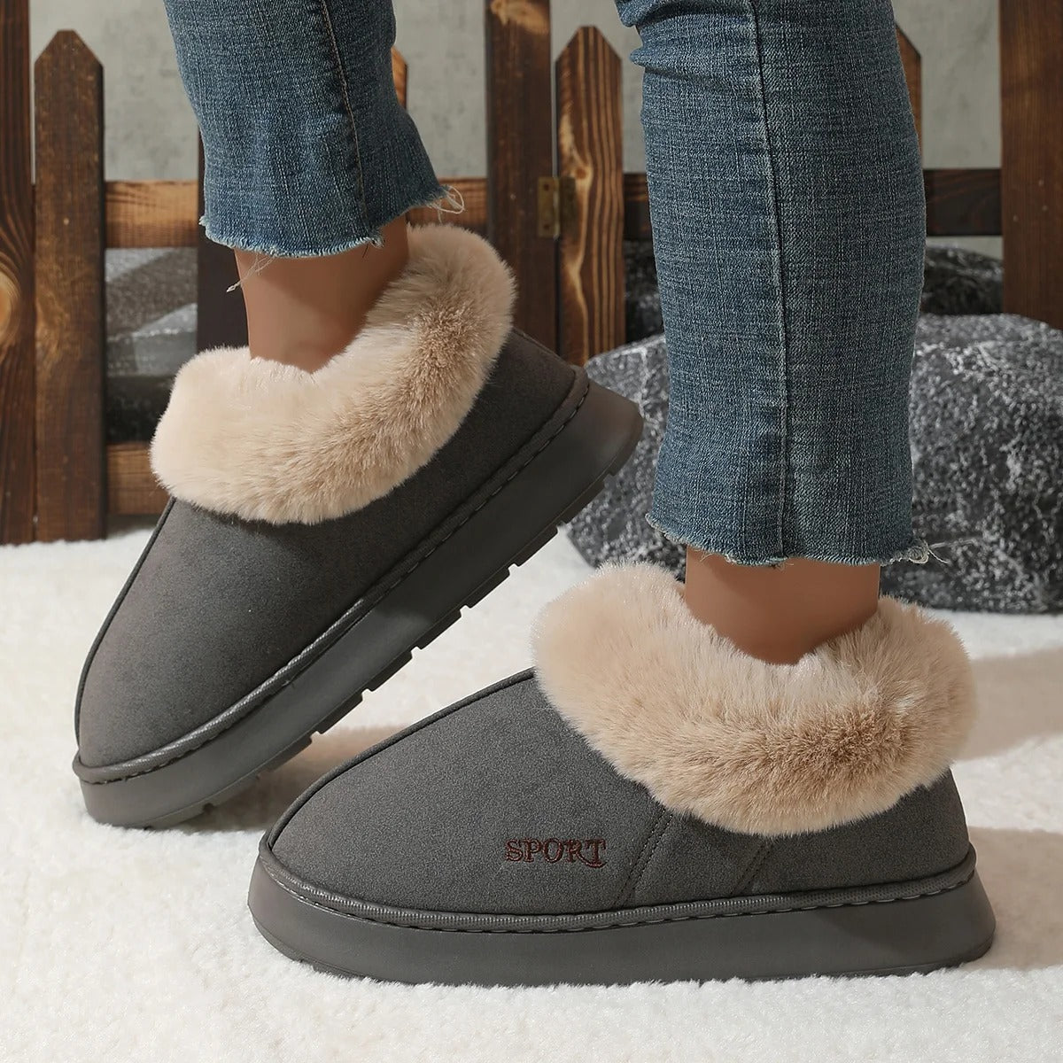 Chinelo com isolamento térmico antiderrapante